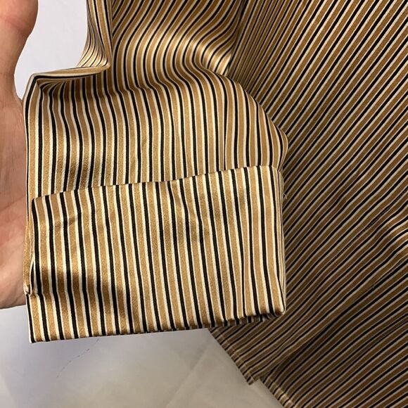 Peck & Peck Tan Navy Striped Silk Charmeuse V-neck Button Front Blouse Size 10 - Picture 9 of 12